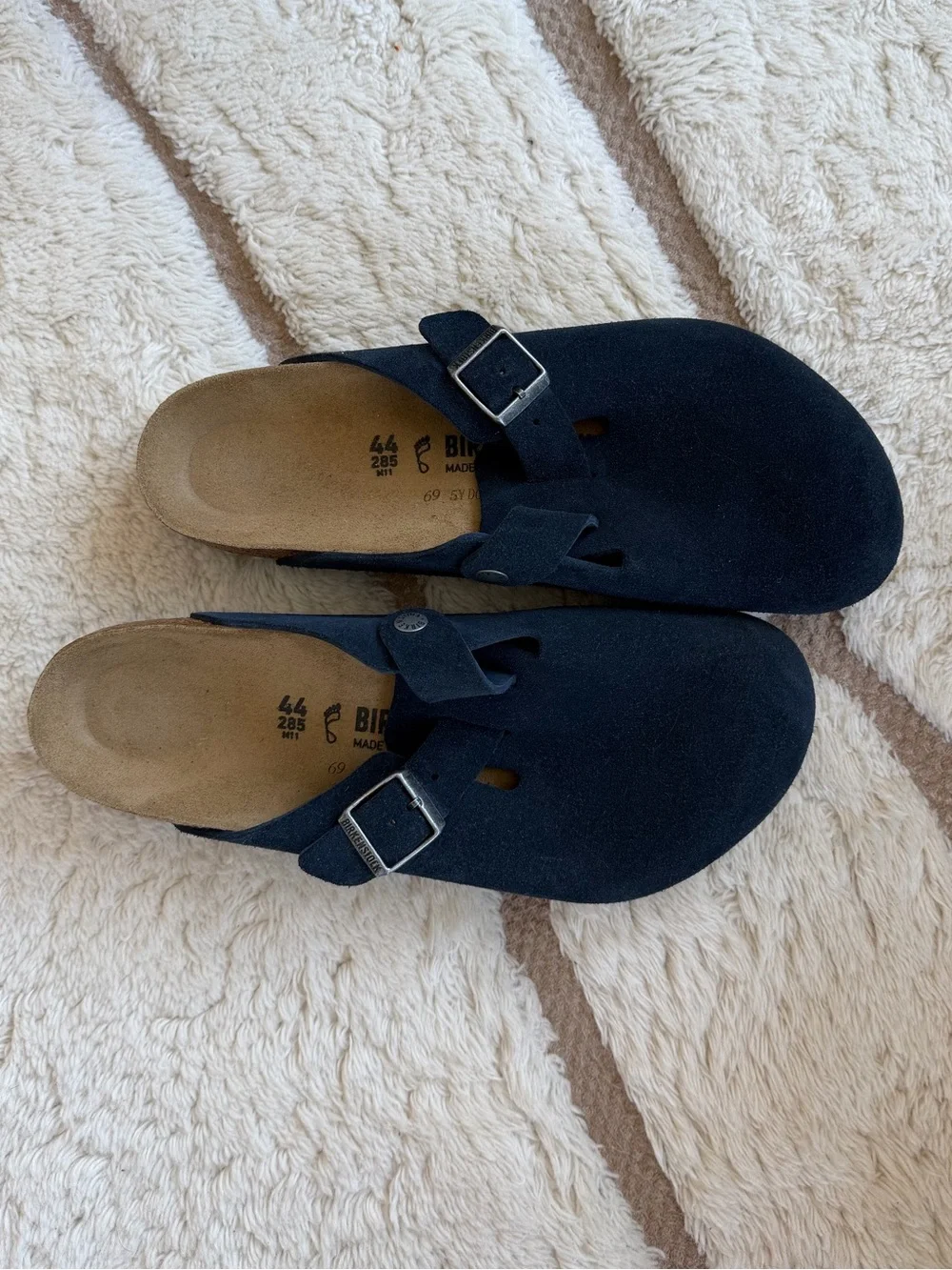 NEVER WORN Men’s Birkenstock Boston Suede Clog (Navy)